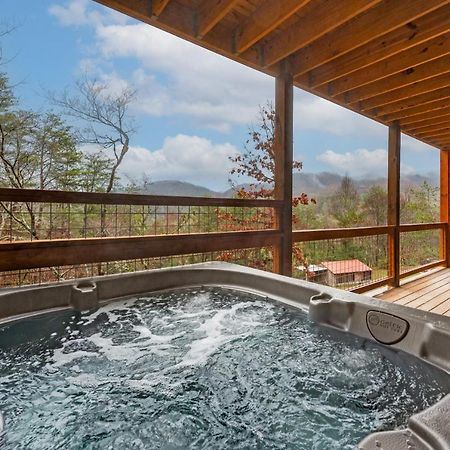 Cedar Splash - Private Pool, Hot Tub & Game Room! Sevierville Exterior photo