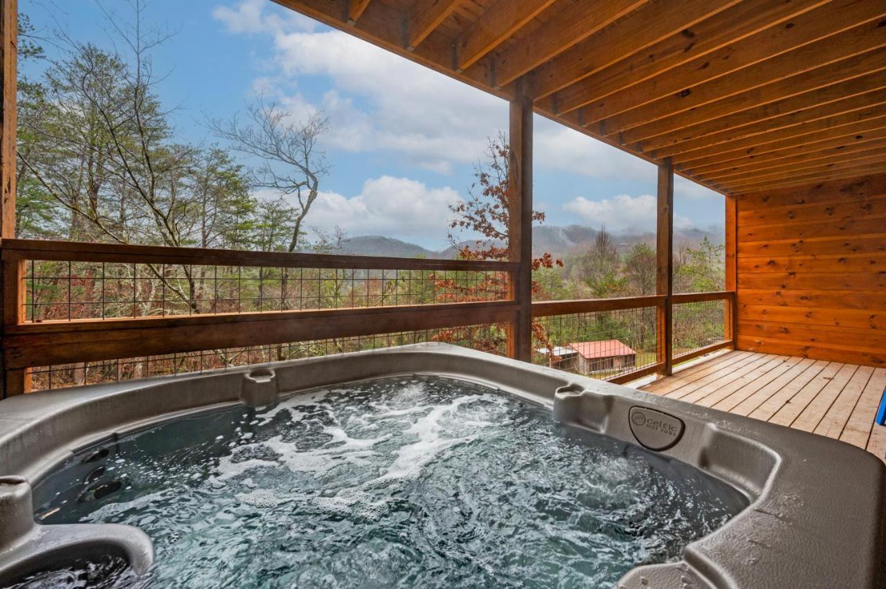 Cedar Splash - Private Pool, Hot Tub & Game Room! Sevierville Exterior photo